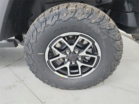 New 2026 Jeep Wrangler Unlimited Rubicon w/ Technology Group image 41