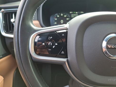 Used 2018 Volvo S90 T6 Inscription image 22