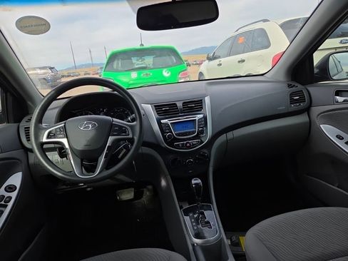 Used 2013 Hyundai Accent GLS w/ Premium Pkg image 8