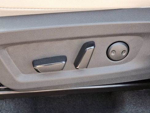 Certified 2025 Nissan Murano SL AWD/4WD image 29