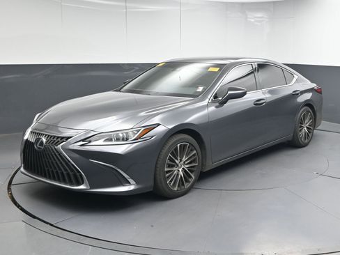 Used 2022 Lexus ES 350 w/ Premium Package image 4