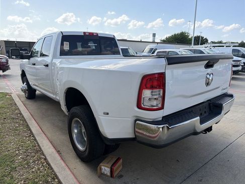 Used 2024 RAM 3500 Tradesman w/ Chrome Appearance Group AWD/4WD image 4