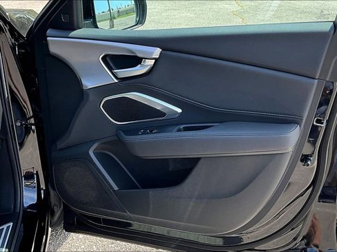 Used 2024 Acura RDX SH-AWD image 24