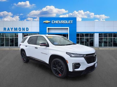 Certified 2023 Chevrolet Traverse Premier w/ Redline Edition AWD/4WD image 11