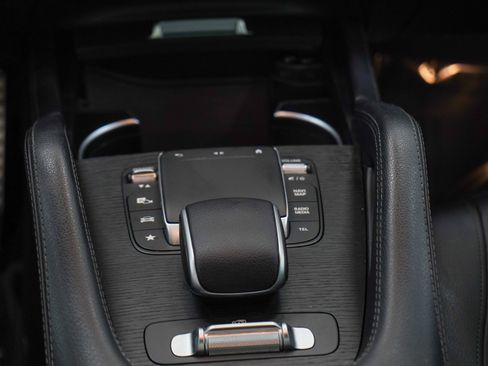 Used 2022 Mercedes-Benz GLS 450 4MATIC image 22