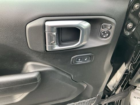 Used 2023 Jeep Wrangler Unlimited Rubicon 4xe image 4