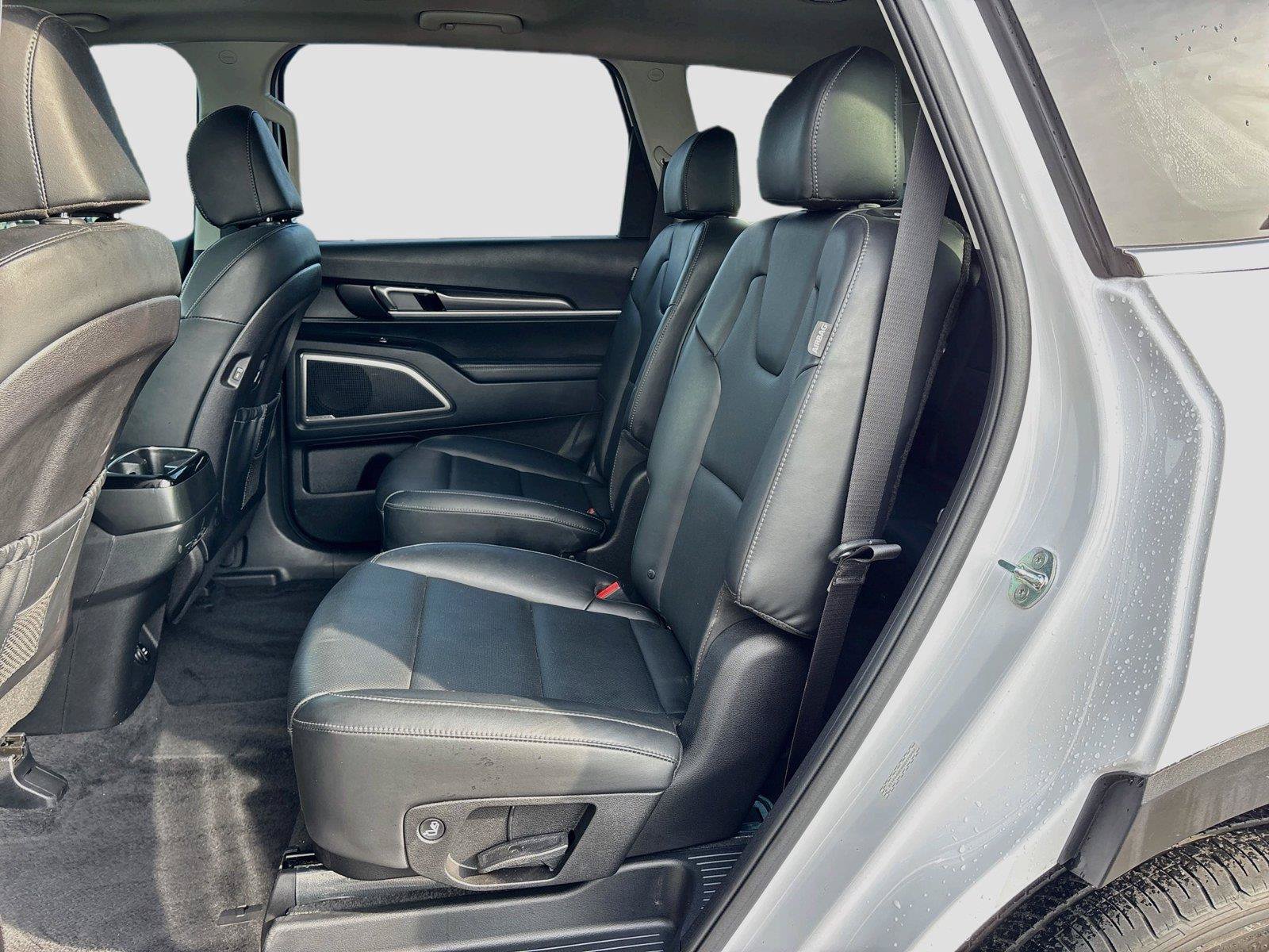 Used 2025 Kia Telluride S FWD image 26