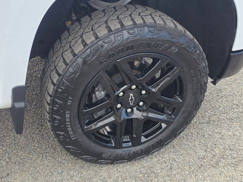 Certified 2023 Chevrolet Silverado 1500 Custom Trail Boss image 19