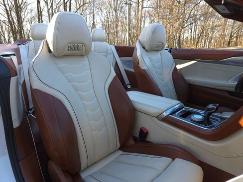 Used 2023 BMW M850i xDrive Convertible image 29