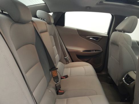 Used 2024 Chevrolet Malibu LT image 19