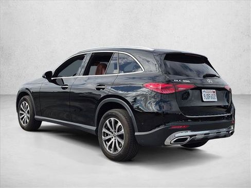 Used 2023 Mercedes-Benz GLC 300 image 7