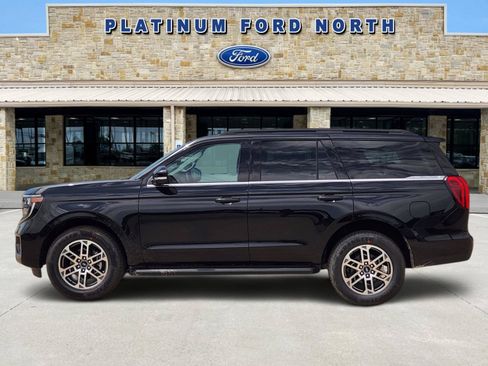 New 2026 Ford Expedition Active RWD image 3