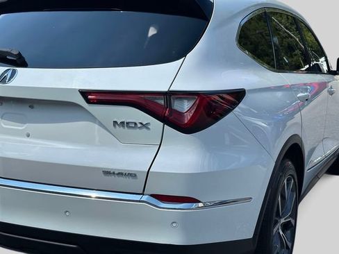 Used 2024 Acura MDX SH-AWD w/ Technology Package image 12