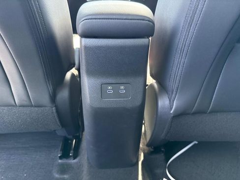 New 2025 Nissan Kicks SR image 17