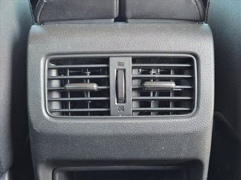 Used 2024 Nissan Rogue S AWD/4WD image 16