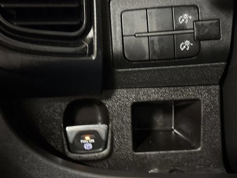 Used 2023 RAM ProMaster 2500 FWD image 18