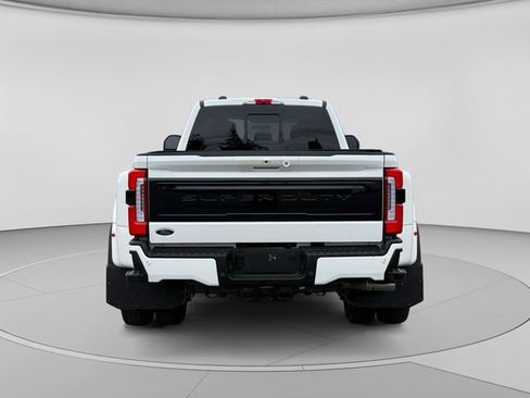Certified 2025 Ford F450 Platinum w/ FX4 Off-Road Package AWD/4WD image 4