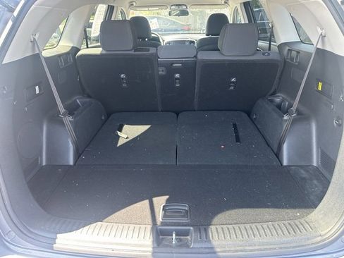 Used 2020 Kia Sorento LX image 8
