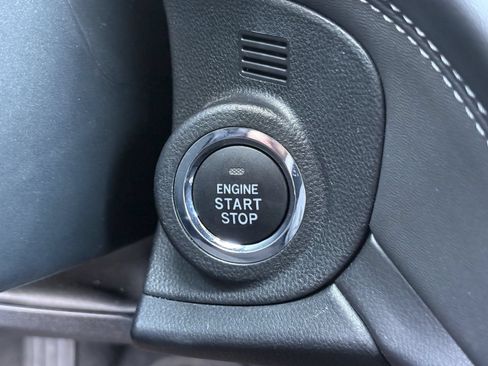 Used 2025 Subaru Outback Premium AWD/4WD image 18