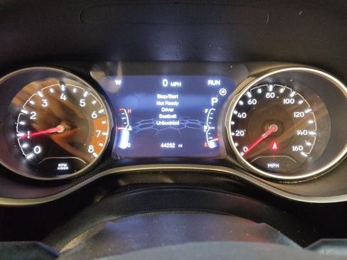 Used 2019 Jeep Compass Latitude w/ Popular Equipment Group AWD/4WD image 23