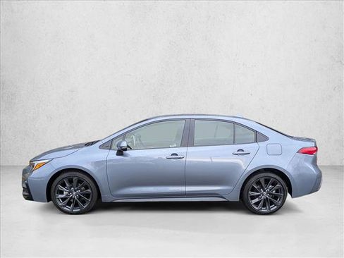 Used 2026 Toyota Corolla SE image 9