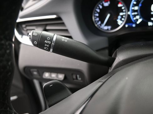 Used 2024 Buick Enclave Premium image 24