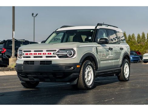 Used 2024 Ford Bronco Sport Heritage w/ Heritage Convenience Package image 2