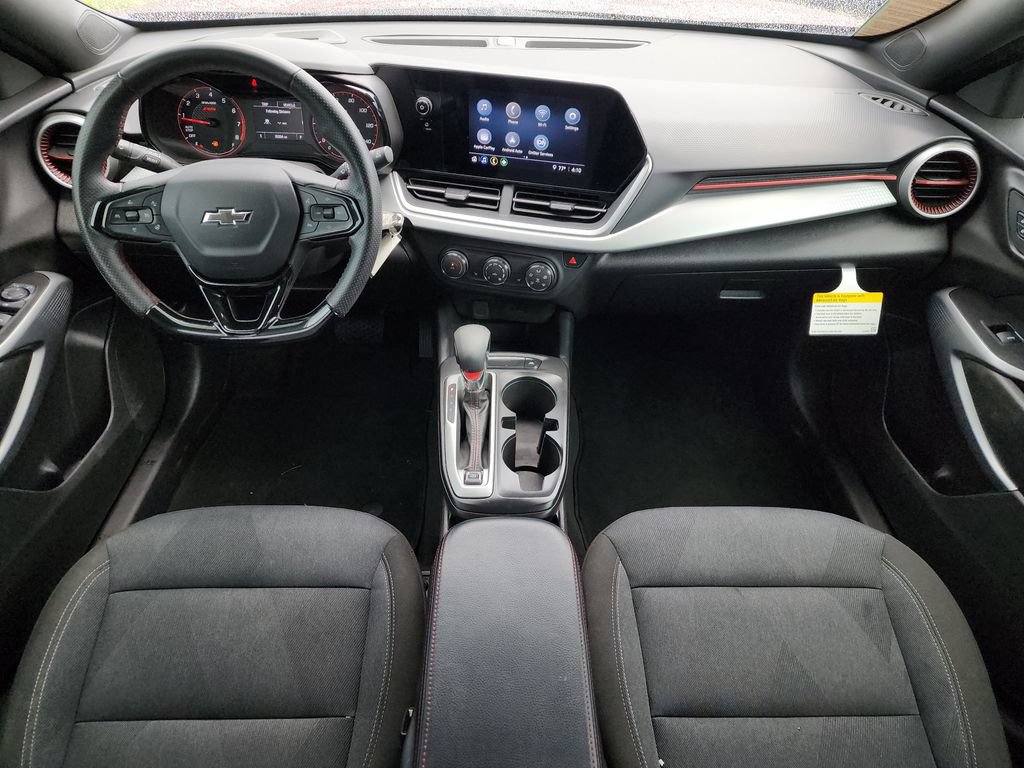 Used 2025 Chevrolet Trax RS FWD image 44