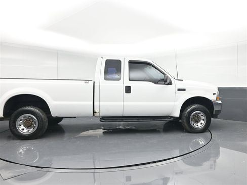 Used 2002 Ford F250 XLT image 4