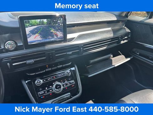 Used 2020 Lincoln Corsair AWD w/ Premium Package image 17