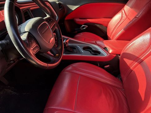 Used 2021 Dodge Challenger SXT RWD image 11