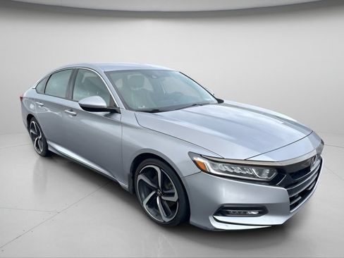 Used 2019 Honda Accord Sport image 5
