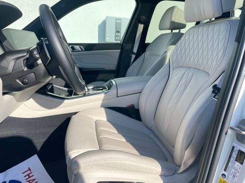 Used 2023 BMW X5 xDrive40i w/ Premium Package image 8