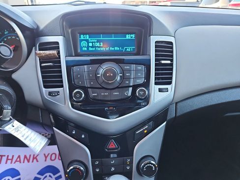 Used 2014 Chevrolet Cruze LS FWD image 17