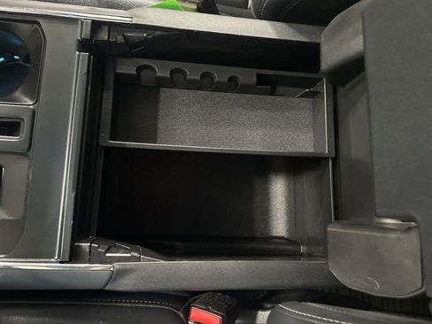 Used 2021 Ford F150 Lariat image 31