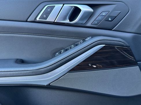 Used 2021 BMW X5 xDrive40i w/ Premium Package image 14