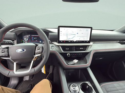 New 2026 Ford Explorer ST-Line w/ ST-Line Street Pack AWD/4WD image 29
