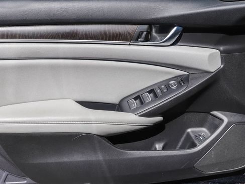 Used 2020 Honda Accord EX image 20