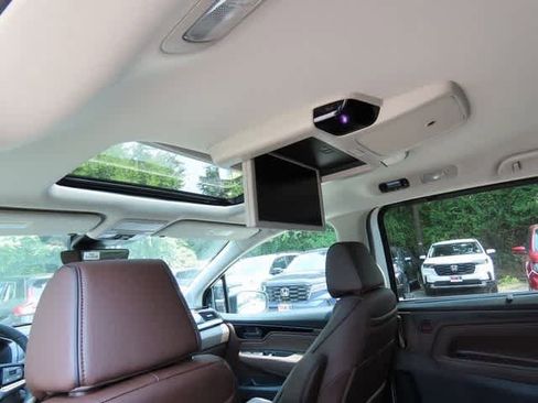 New 2026 Honda Odyssey Touring image 17