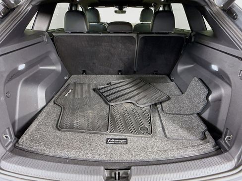 Used 2025 Volkswagen Atlas Cross Sport SEL image 25