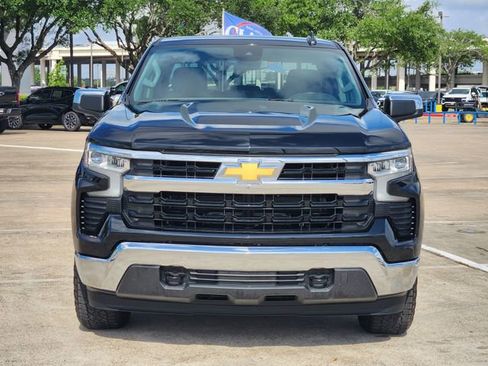 Used 2023 Chevrolet Silverado 1500 LT image 2