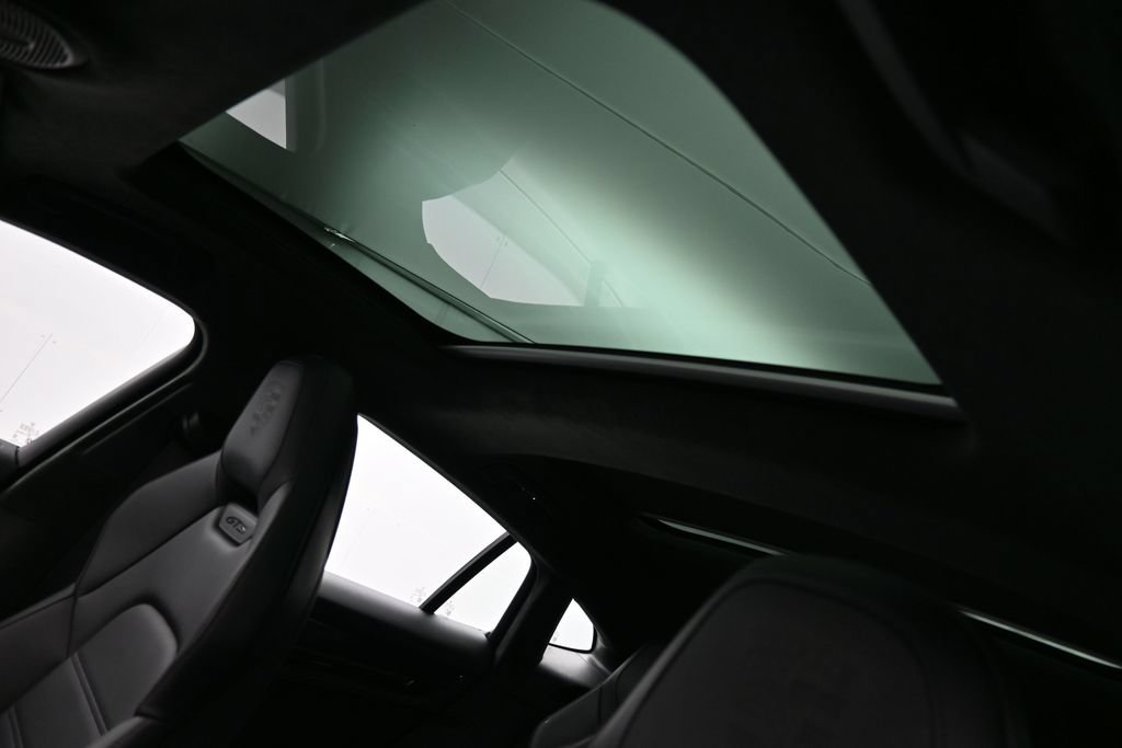 Certified 2026 Porsche Panamera GTS AWD/4WD image 12