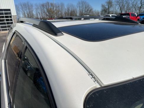 Used 2011 GMC Acadia Denali image 18