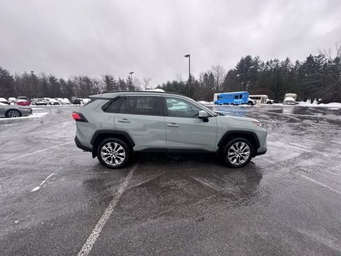 Used 2020 Toyota RAV4 XLE Premium image 2