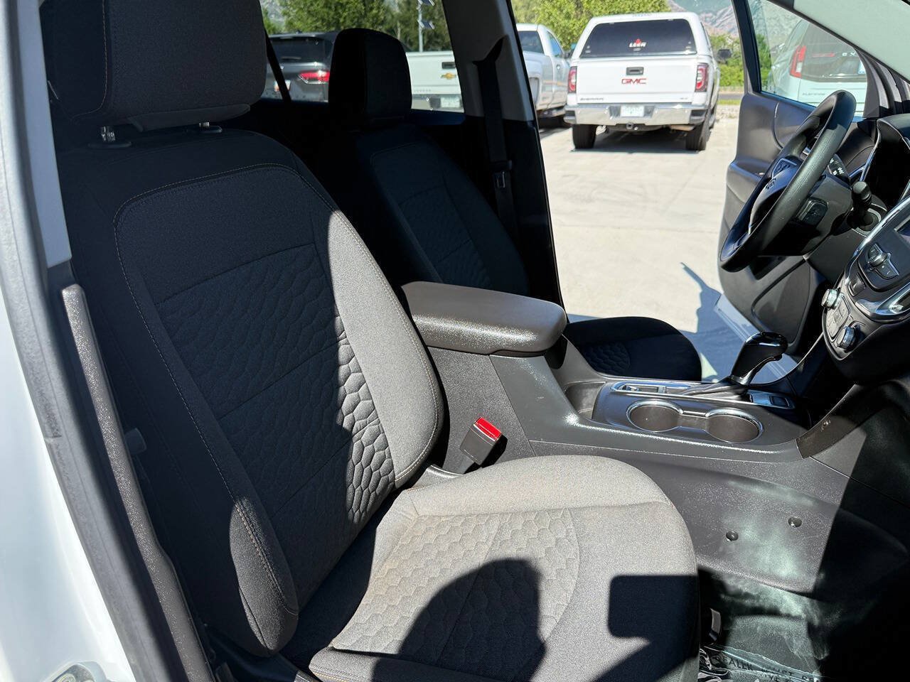 Used 2020 Chevrolet Equinox LT AWD/4WD image 24