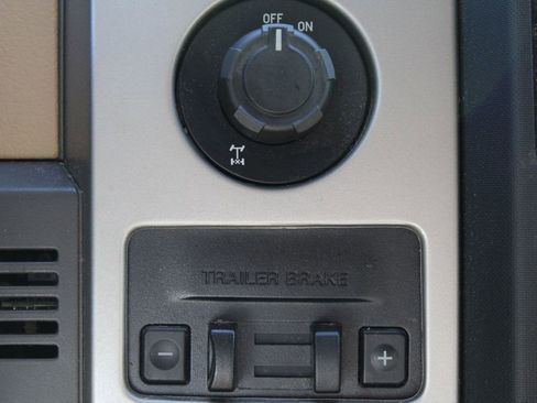 Used 2014 Ford F150 XLT w/ Equipment Group 302A Luxury image 31