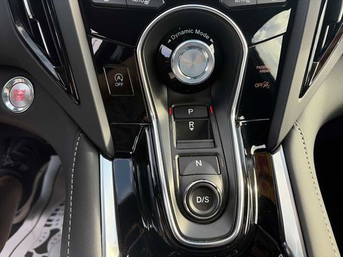 Used 2025 Acura RDX SH-AWD image 21