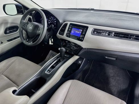 Used 2016 Honda HR-V LX image 31