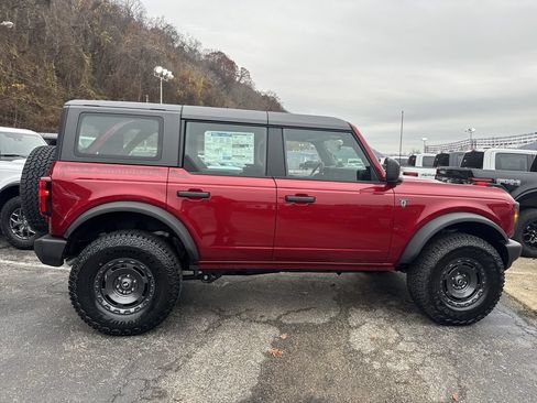 New 2025 Ford Bronco 4-Door w/ Sasquatch Package AWD/4WD image 3