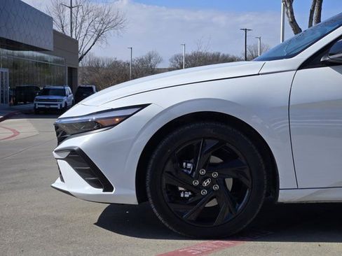 Used 2026 Hyundai Elantra Sport image 7